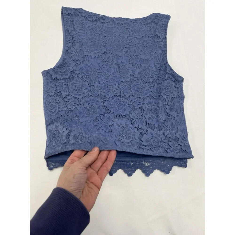 Reoria Blue Cropped Tank Top Lace Overlay Size M Small V Neck 💙 - Picture 5 of 5
